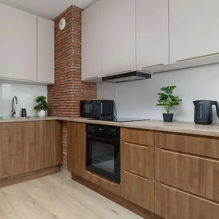 Stylish With Parking & Workspace Close To The Centre By Renters Kraków