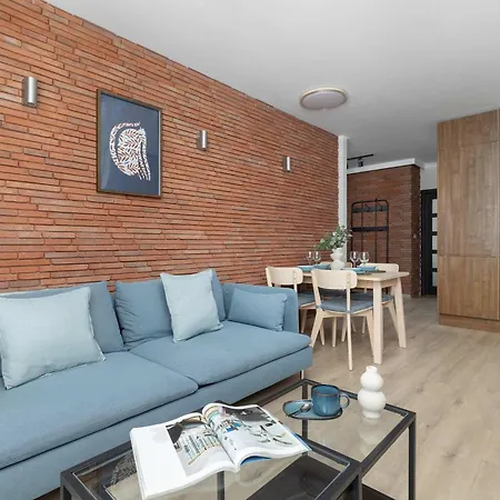 Stylish With Parking & Workspace Close To The Centre By Renters Apartament Kraków