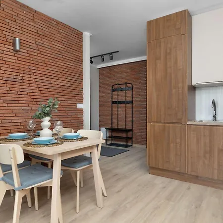 Stylish With Parking & Workspace Close To The Centre By Renters Apartament Kraków
