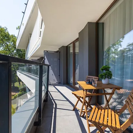 Stylish With Parking & Workspace Close To The Centre By Renters * Kraków